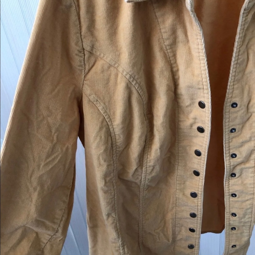 button down shirt - Picture 3 of 3